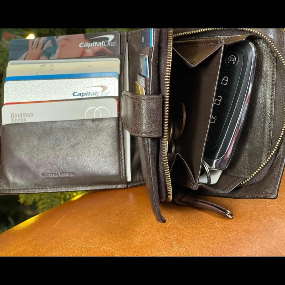 BOTTEGA VENETA - Intrecciato woven design -  French Organizer Zip/Bifold Wallet - Picture 10 of 16